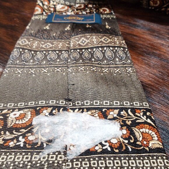 Bill Blass Country Dark Green, White, Brown and Red Ornate Floral and Geometric - Picture 4 of 5